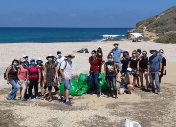 Volunteers day - cleaning Palmachim beach, July 2020 picture no. 16